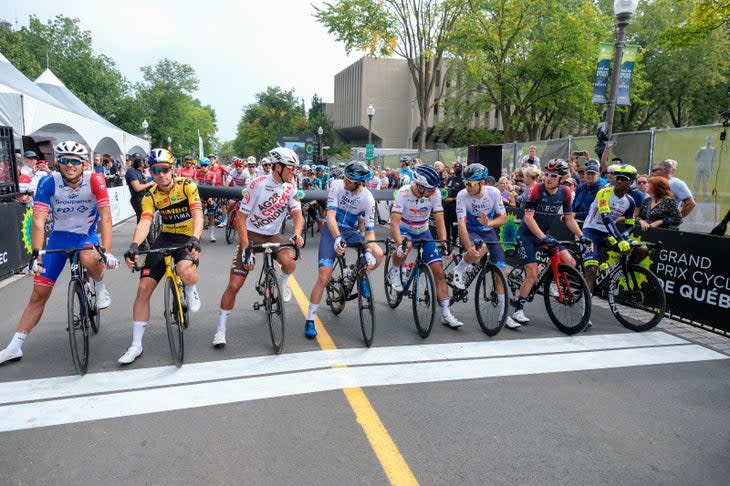 <span class="article__caption">The top favorites, with Geraint Thomas far right, line up ahead of Friday’s GP Quebec.</span> (Photo: GPCQM)