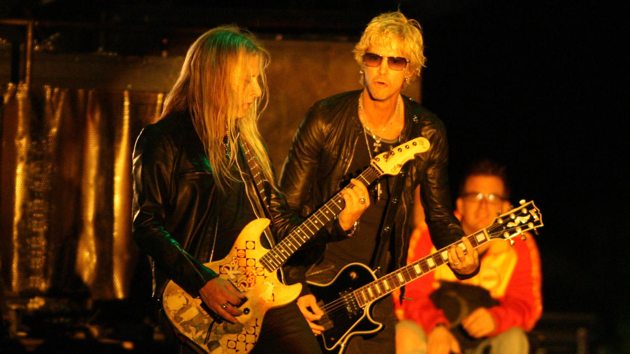  Jerry Cantrell and Duff McKagan 2009. 