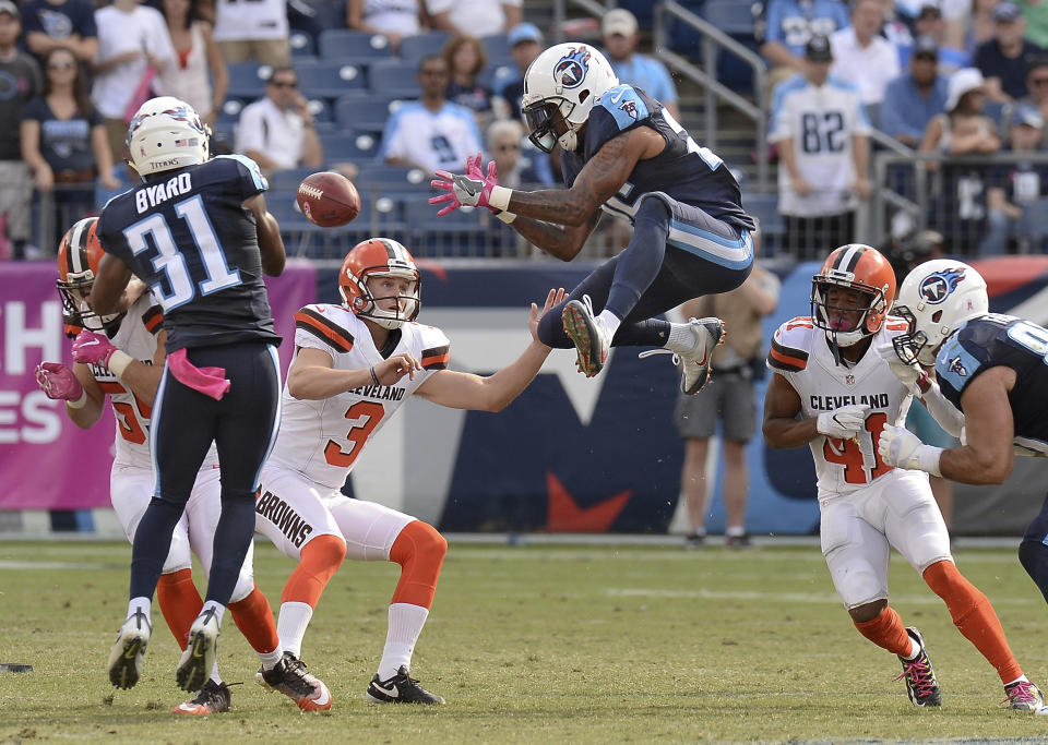 The NFL will allow an onside kick alternative at the Pro Bowl. (AP/Mark Zaleski)