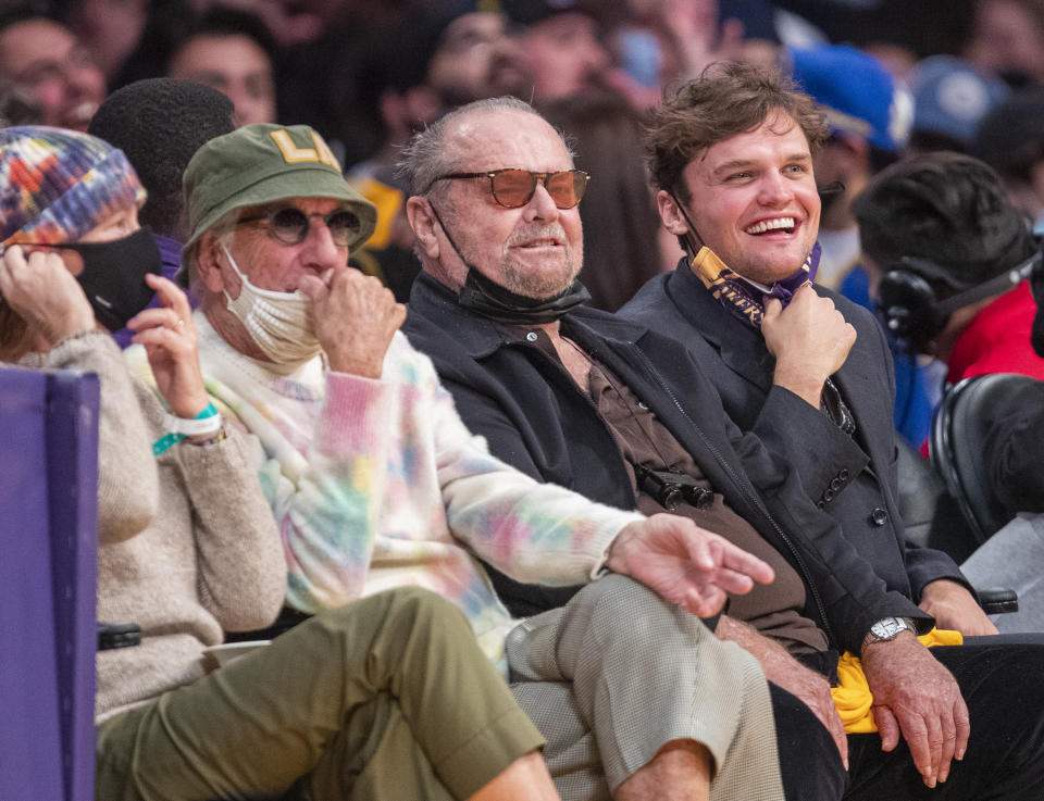 Los Angeles, CA - October 19: Actor Jack Nicholson and his son Ray attend a game between the Golden State Warriors and the Los Angeles Lakers on October 19, 2021 at Staples Center in Los Angeles. (Allen J. Schaben / Los Angeles Times via Getty Images).