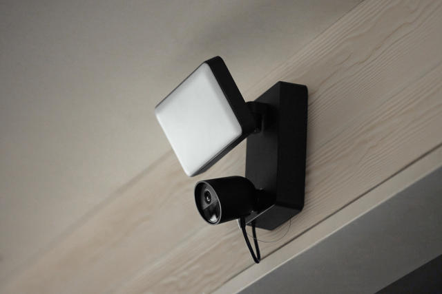 Philips Hue lancerait quatre caméras de surveillance pour la maison 🆕