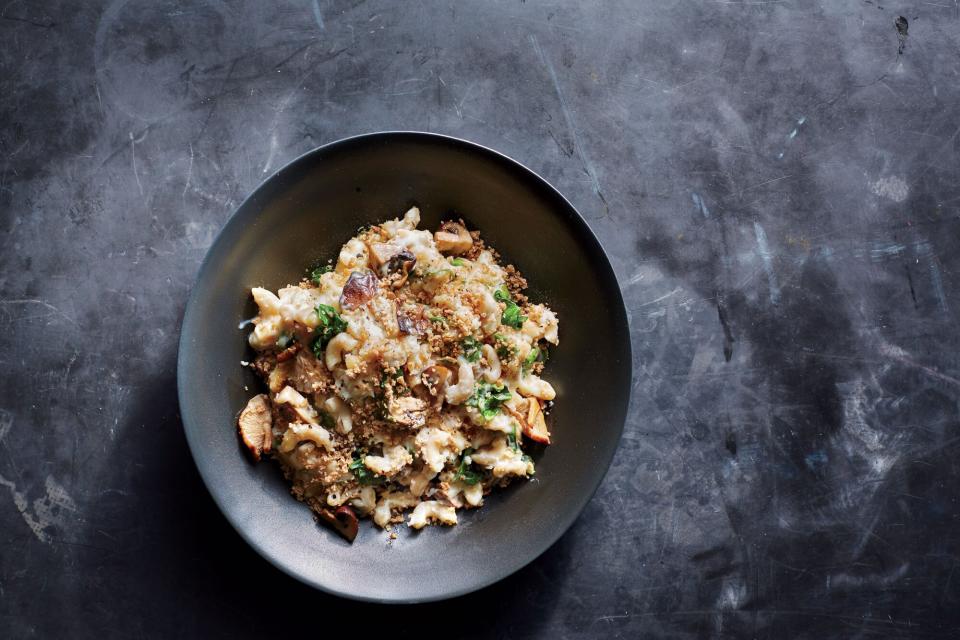 Skillet Mushroom Mac and Cheese