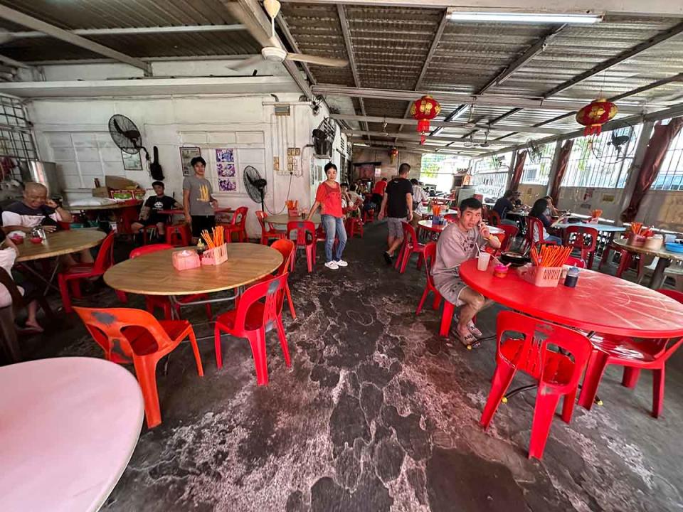 Tao Xiang Bak Kut Teh Fish Head Noodles - Seats