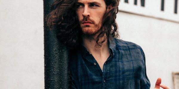 Hozier presenta el tema oficial de God of War Ragnarök