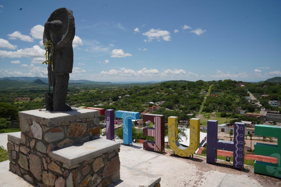 Mexican authorities have been repatriating to Mexico the ashes of hundreds of Mexican citizens who died of Covid-19.