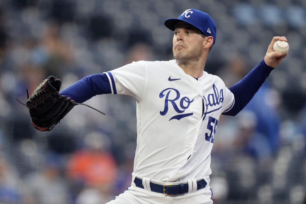 Royals pitcher Brady Singer proposes in the rain