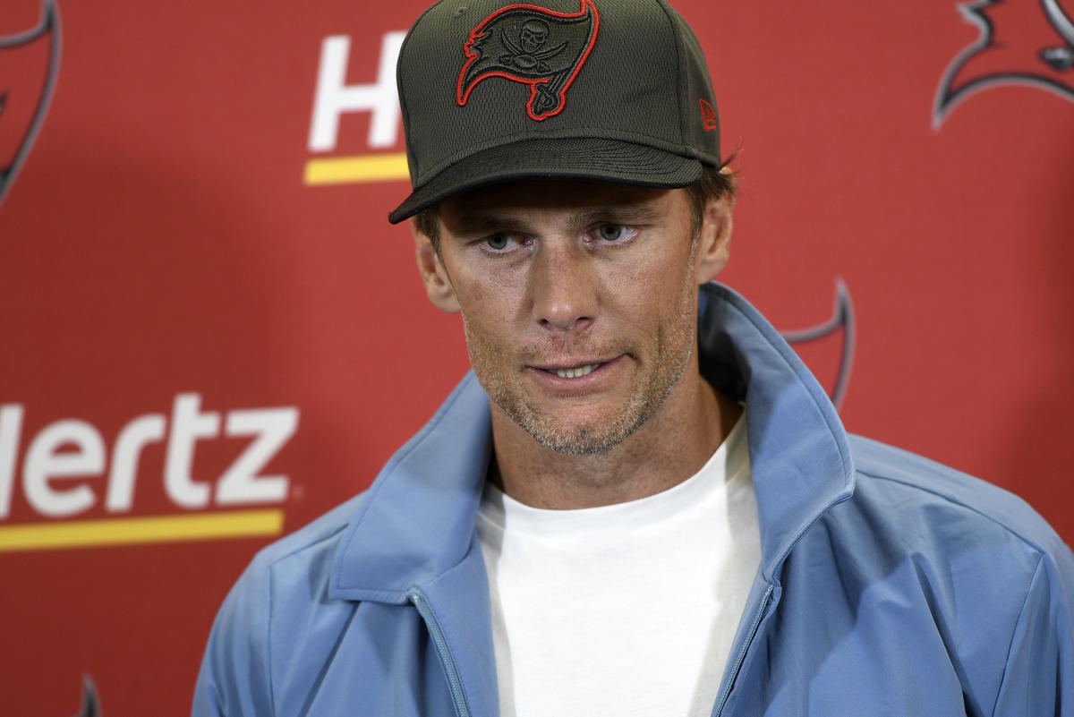 Tom Brady drops hype video explaining why he came back for 2022 season with  Buccaneers