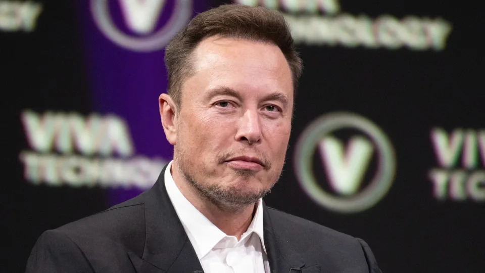 ‘I’m A Nobody And He Calls My Employer?’ Elon Musk Silences Tesla Critics By Deactivating Twitter Accounts And Reaching Out To Their Employers (finance.yahoo.com)