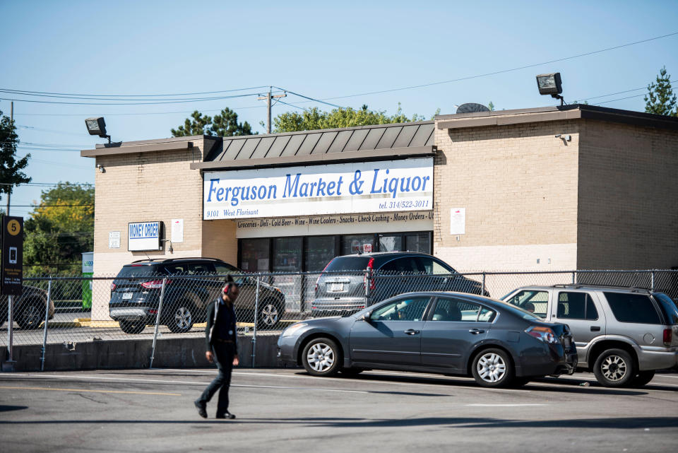 Michael Brown stole a pack of cigarillos from the&nbsp;Ferguson Market Liquor before his 2014 death. (Photo: Damon Dahlen / HuffPost)