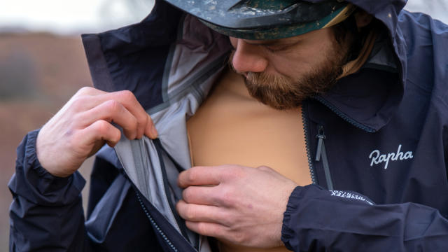 Review: Gore Lupra mountain bike jacket is perfect in it's own