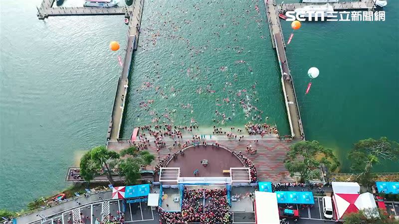 日月潭舉行第41屆日月潭國際萬人泳渡活動。（圖／民眾提供）