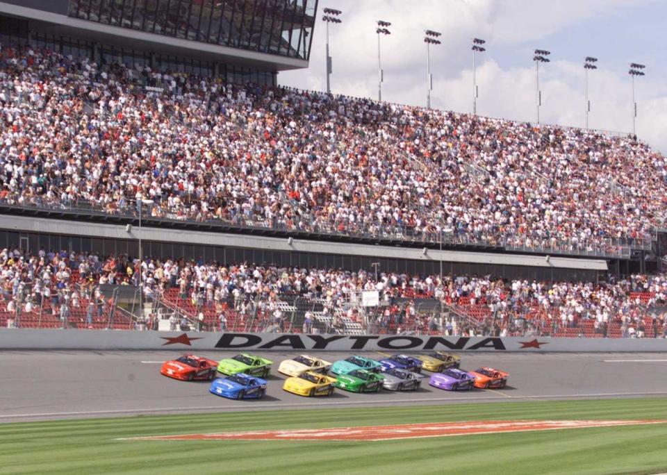 The start of the 1999 IROC race at Daytona.