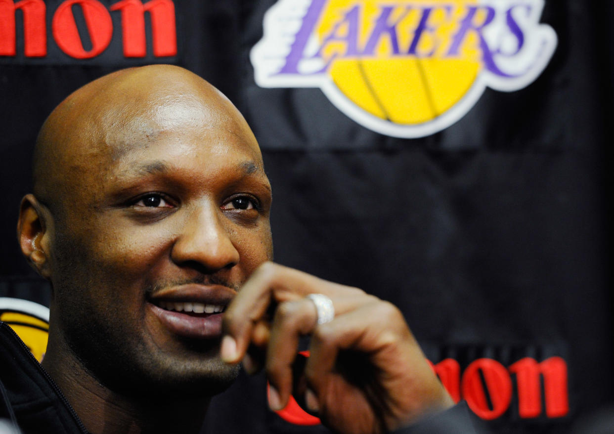 El baloncestista Lamar Odom, en una rueda de prensa cuando era jugador de Los Ángeles Lakers, el 11 de mayo de 2011 en El Segundo (EEUU) (Getty/AFP/Archivos | Kevork Djansezian)