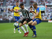 Soccer Football - Premier League - Newcastle United v Southampton - St James' Park, Newcastle, Britain - April 20, 2019 Newcastle United's Ayoze Perez in action with Southampton's Oriol Romeu Action Images via Reuters/Lee Smith