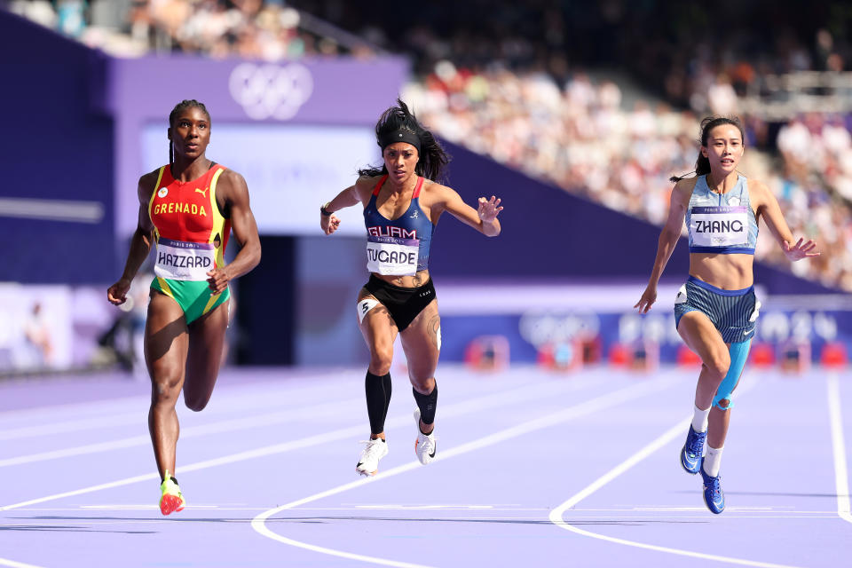 張博雅（圖右）田徑項目女子100公尺短跑止步第一輪賽事。(Photo by Hannah Peters/Getty Images)