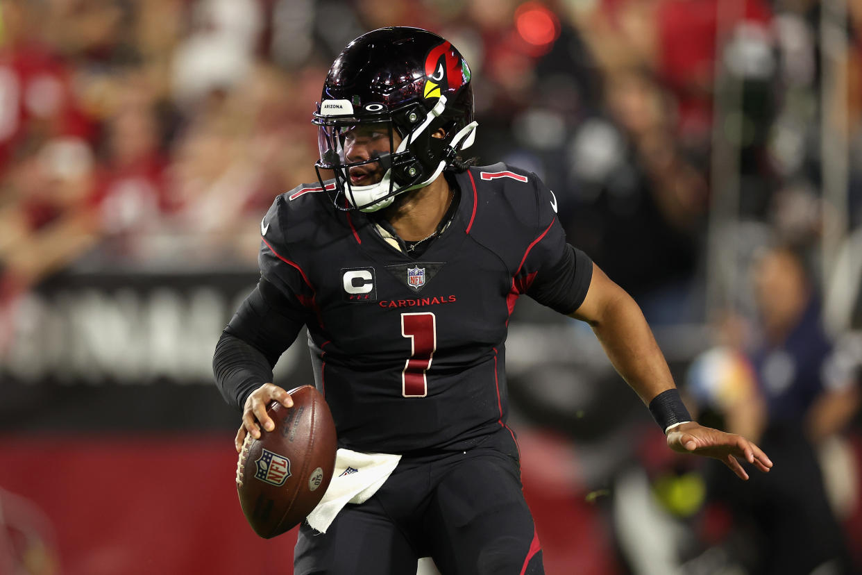 Arizona Cardinals quarterback Kyler Murray may find himself scrambling a lot tonight against a stellar Patriots pass rush. (Photo by Christian Petersen/Getty Images)