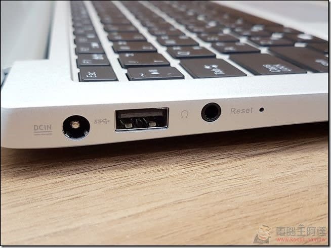 性價比全面超越Macbook Air 喜傑獅CJSCOPE Z-230 輕薄長效Ultrabook開箱評測