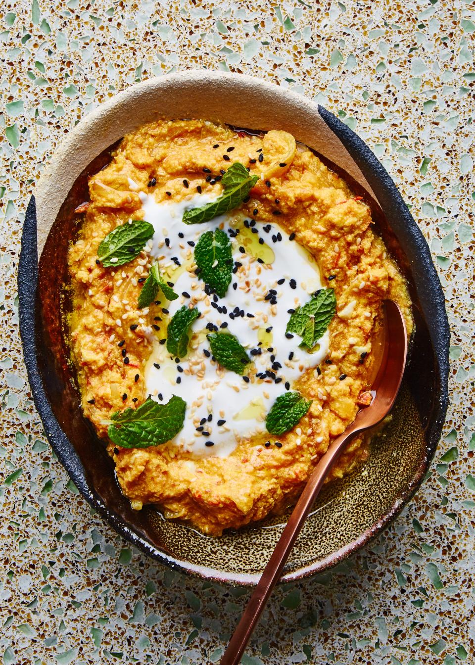 These Onion-y Turmeric Eggs Are the Perfect Breakfast Comfort Food