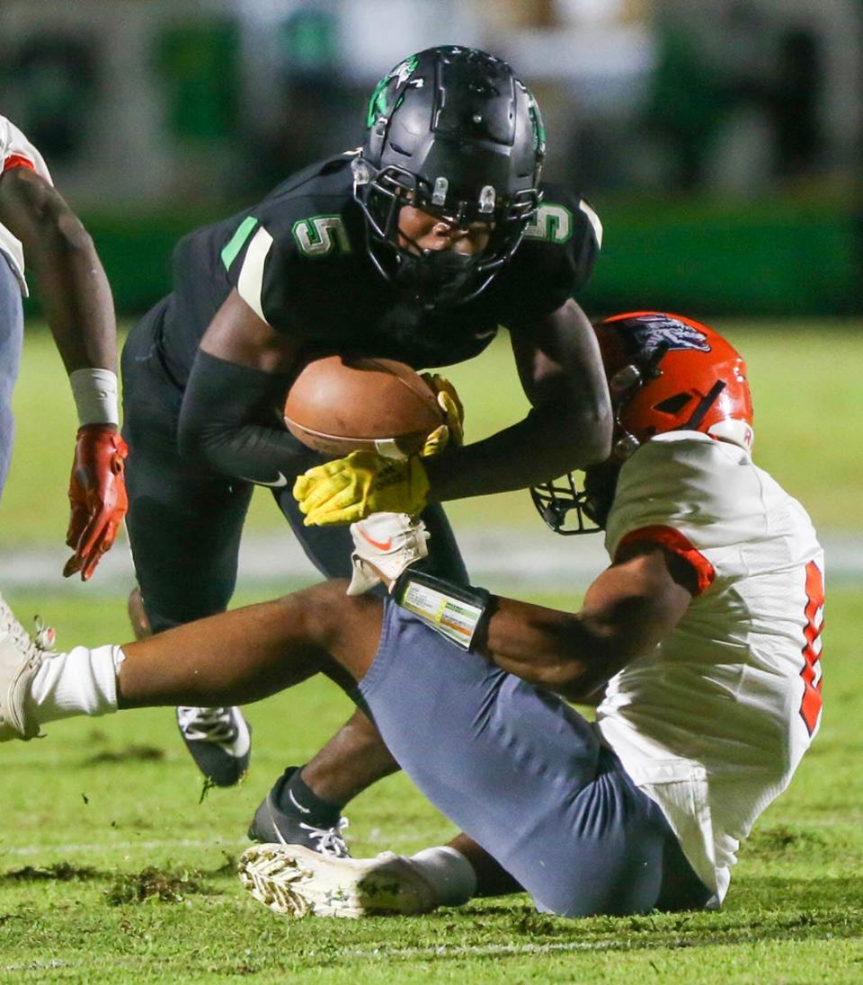 Choctaw RB/SS Jonathan Boyd carries the ball during the Choctaw- Escambia football game at Choctaw.