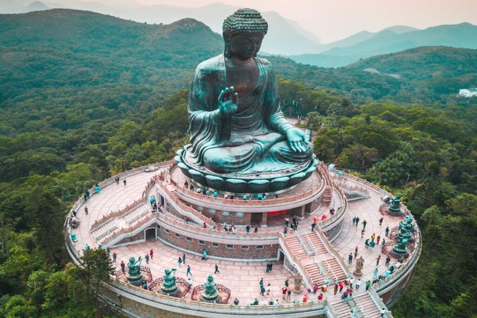 Tian Tan Buddha, Hong Kong. Source: Unsplash Jason Cooper / Tian Tan Buddha, Hong Kong