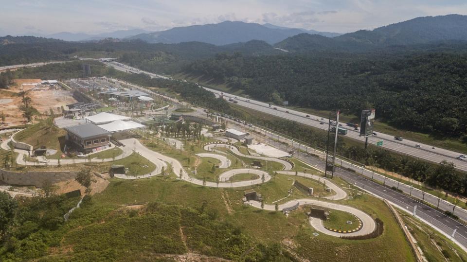 Skyline Luge KL can be seen via the North South Expressway. — Picture by Sayuti Zainudin