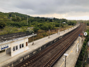 龍港車站 | Longgang railway station（Courtesy of IG: @slashie1998)