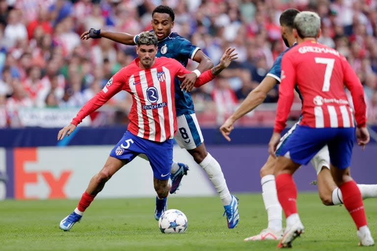 Rodrigo De Paul y Atlético de Madrid visitarán a Barcelona por la liga de España.