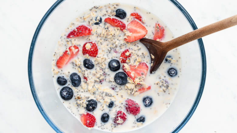 oatmeal mixture with berries