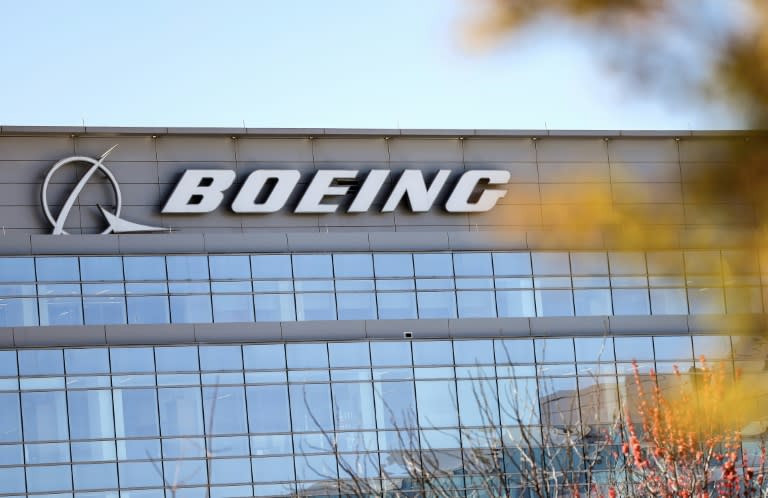Boeing violó el acuerdo de enjuiciamiento diferido "al no diseñar, aplicar y hacer cumplir suficientemente un programa de cumplimiento y ética para prevenir y detectar violaciones de las leyes de fraude de Estados Unidos en todas sus operaciones", dijo el fiscal en los documentos judiciales. (Kevin Dietsch)
