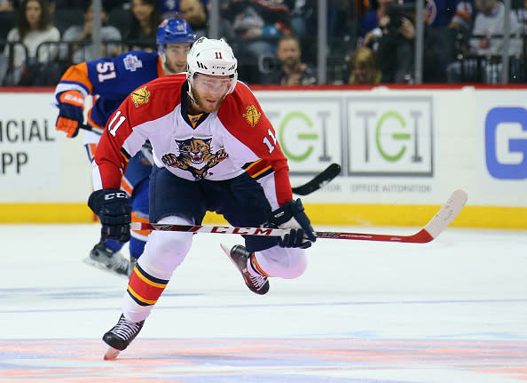 Jonathan Huberdeau inks 2-year bridge deal with Panthers