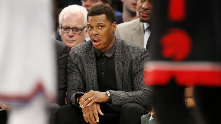 <em>Toronto Raptors Kyle Lowry holds his right wrist as he watches from the bench during the first half of an NBA basketball game between the New York Knicks and the Toronto Raptors at Madison Square Garden in New York, Monday, Feb. 27, 2017. (AP Photo/Kathy Willens)</em>