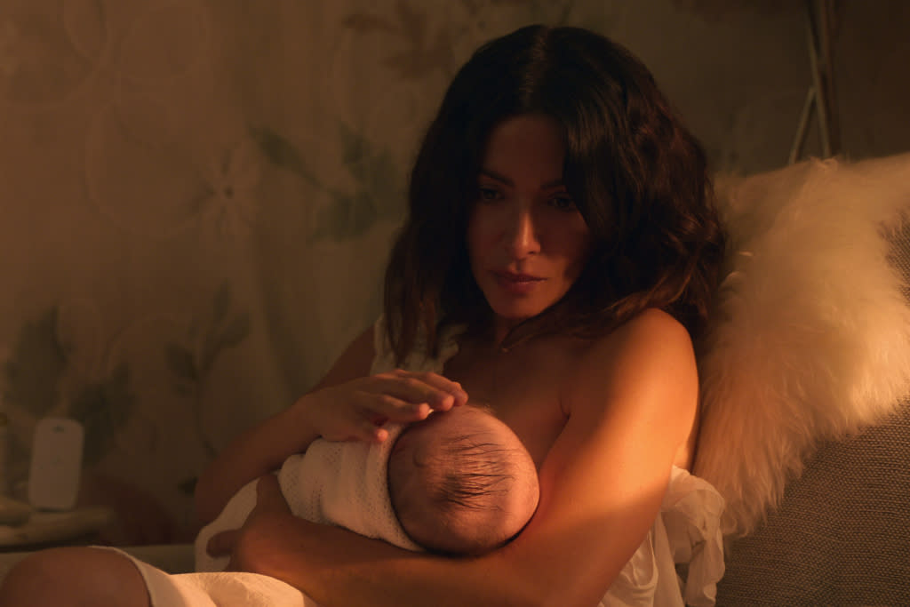 SEX/LIFE (L to R) SARAH SHAHI as BILLIE CONNELLY in episode 103 of SEX/LIFE Cr. COURTESY OF NETFLIX © 2021