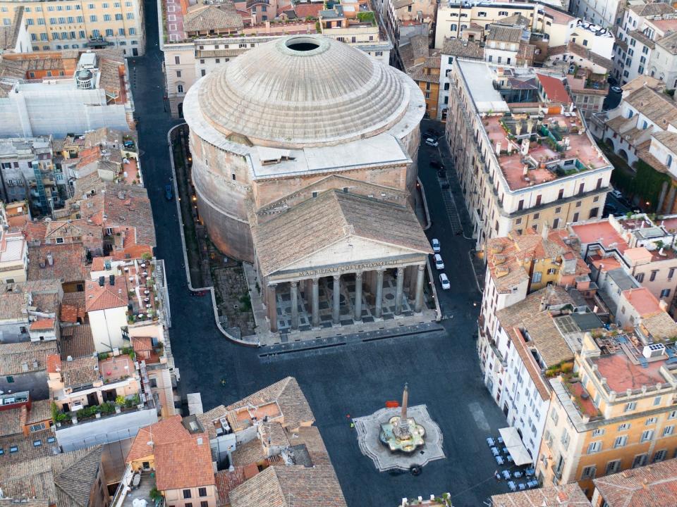 An aerial view of the pantheon shows the perfectly shaped round dome.