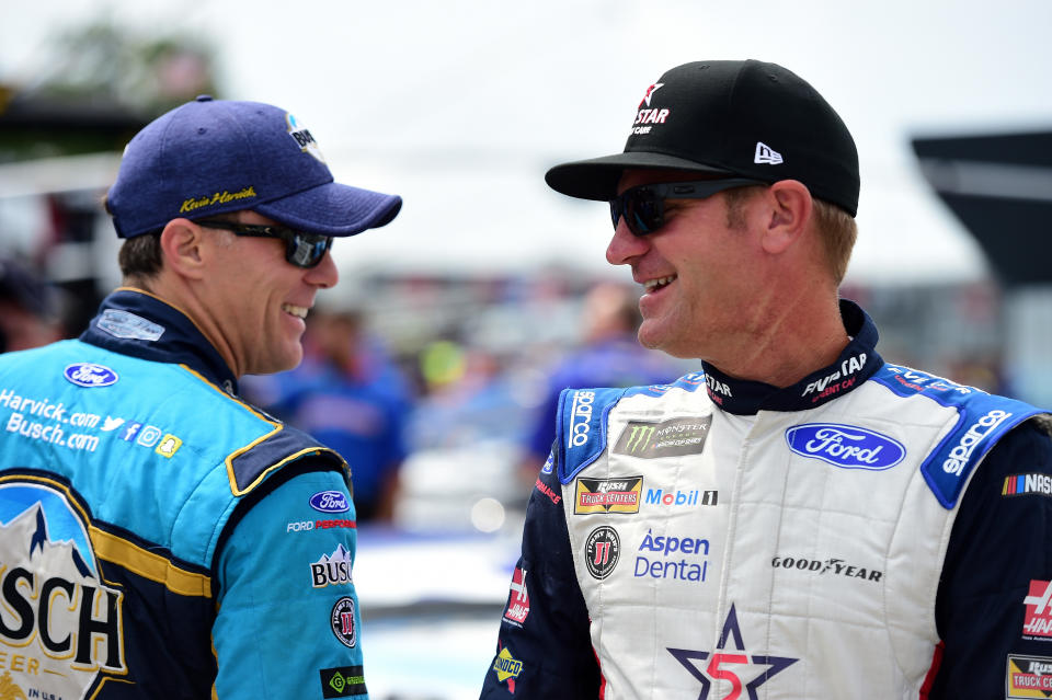 Kevin Harvick (L) finished third in the points standings. (Getty Images)