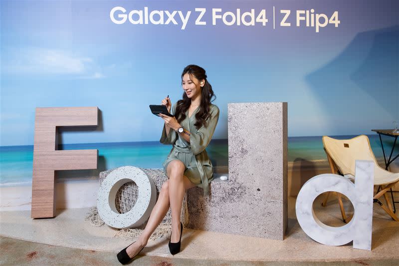 Galaxy Z Fold4結合S Pen打造高效生產力。（圖／台灣三星提供）