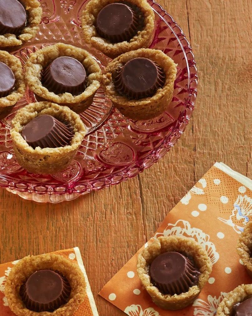 Quick Peanut-Butter Chocolate Cookies