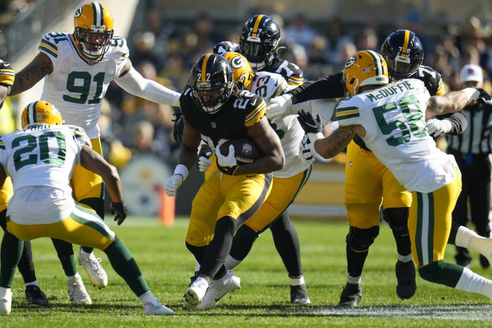 Pittsburgh Steelers' Najee Harris runs during the first half of an NFL football game against the Green Bay Packers Sunday, Nov. 12, 2023, in Pittsburgh. (AP Photo/Gene J Puskar)