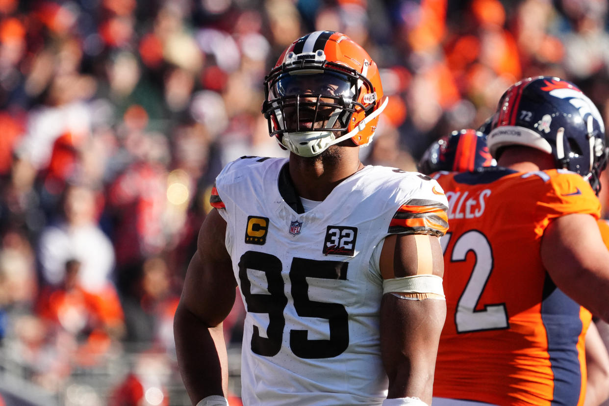 Myles Garrett injured his shoulder in Sunday's loss to the Broncos. (Ron Chenoy/Reuters)