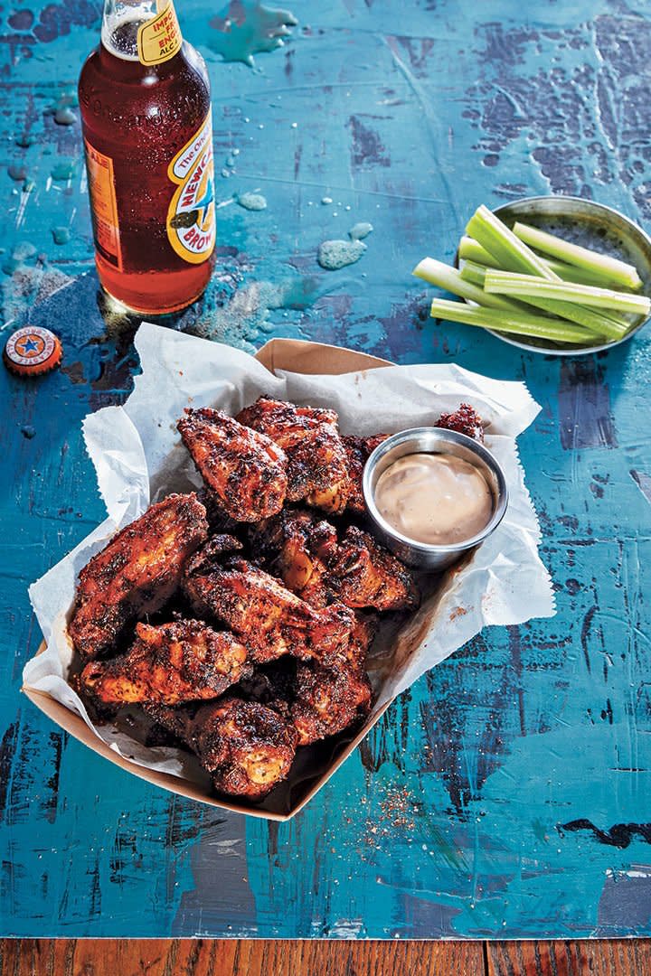 Dry-Rubbed Smoked Chicken Wings