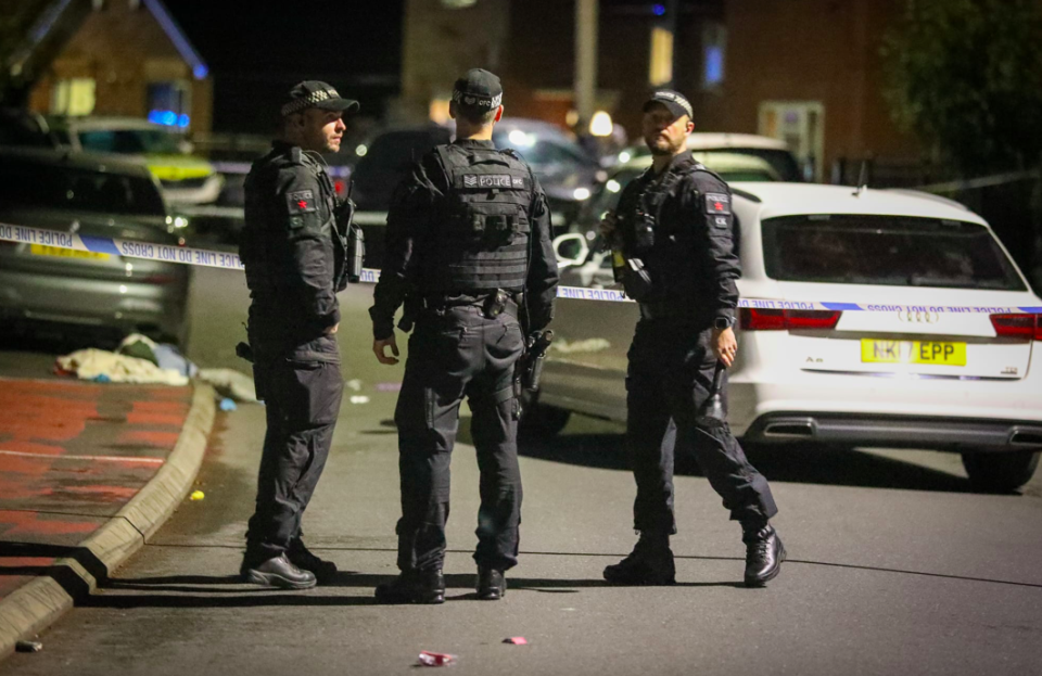 Armed police descended on Copthorne Crescent in Longsight following reports that a man had been shot. (Reach)