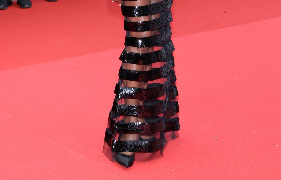 A closer look at the black pointed pumps worn by Naomi Campbell during the "Furiosa: A Mad Max Saga" at Cannes Film Festival