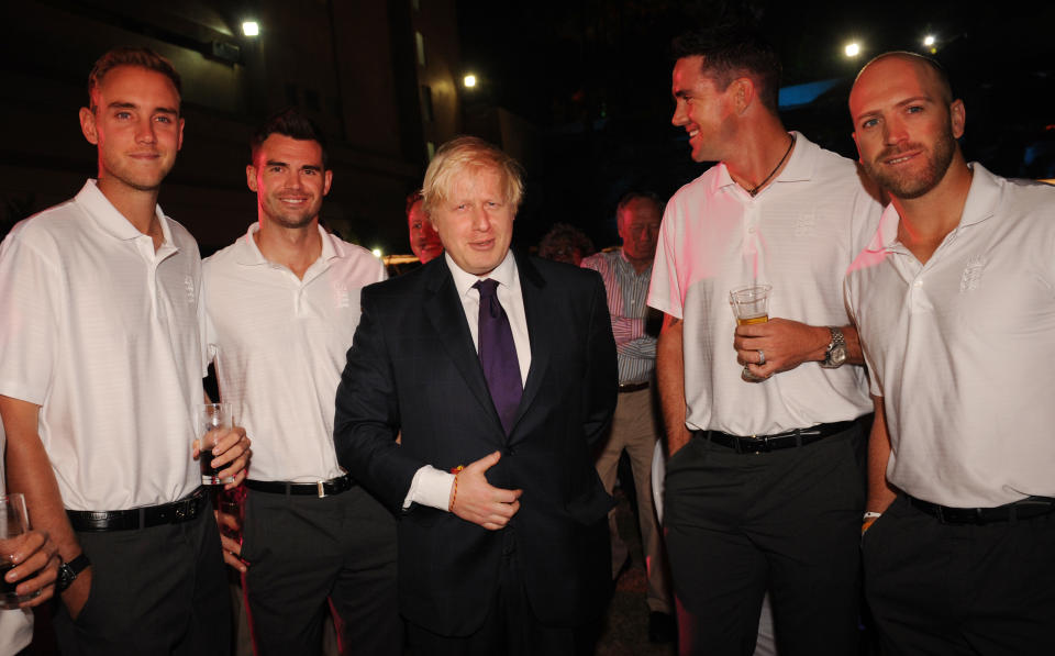 England cricketers Stuart Broad (left), James Anderson (2nd left), Kevin Pietersen (2nd right) and Matt Prior (right) pose for a photograph with Mayor of London Boris Johnson at a reception hosted by the Mayor in Mumbai, India. PRESS ASSOCIATION Photo. Picture date: Wednesday November 28, 2012. Mr Johnson is on a week long tour of India where he will be trying to persuade Indian businesses to invest in London. See PA story POLITICS Johnson. Photo credit should read: Stefan Rousseau/PA Wire
