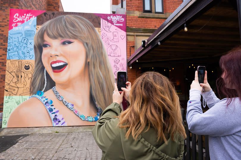 The new Taylor Swift mural on the Phoenix Hotel in Anfield