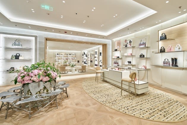 Dior Launches Beijing Pop-Up Shop