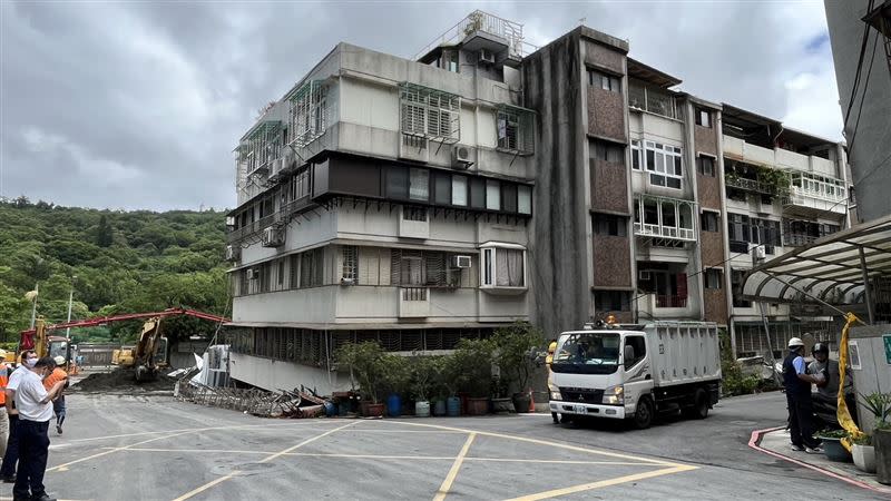 「基泰大直」建案施工問題導致大直房屋坍塌。（圖／記者李依璇攝影）