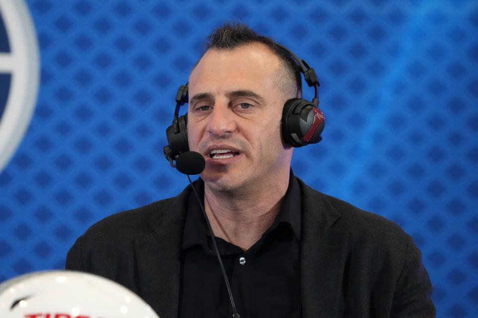 Radio host Doug Gottlieb is the new men's basketball coach at UWGB.