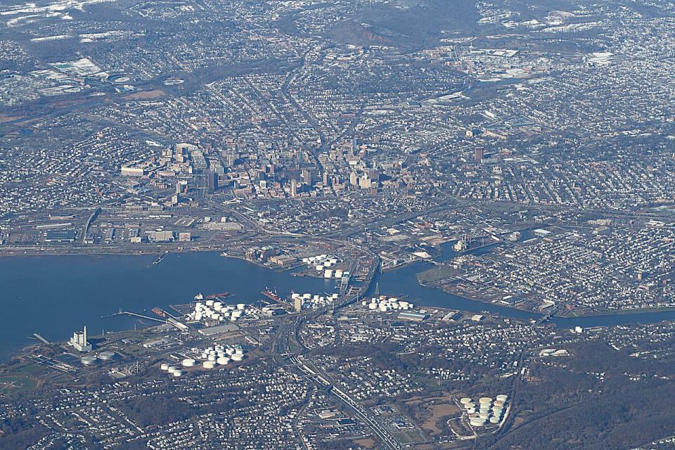 <b>New Heaven, Connecticut</b><br> Fue la primera ciudad planificada en los Estados Unidos. Fue construida con nueve plazas y en el bloque central tiene un parque de 7 hectáreas. La ciudad es ahora un Monumento Nacional de Planificación y cuenta con más de 800 mil habitantes. (Sage Ross/Wikimedia Commons)