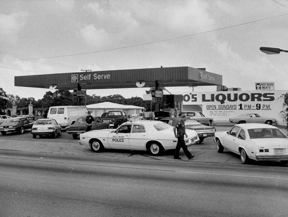 In 1979, West Miami police cars and officers controlling traffic on Southwest Eighth Street ad 57th Avenue.