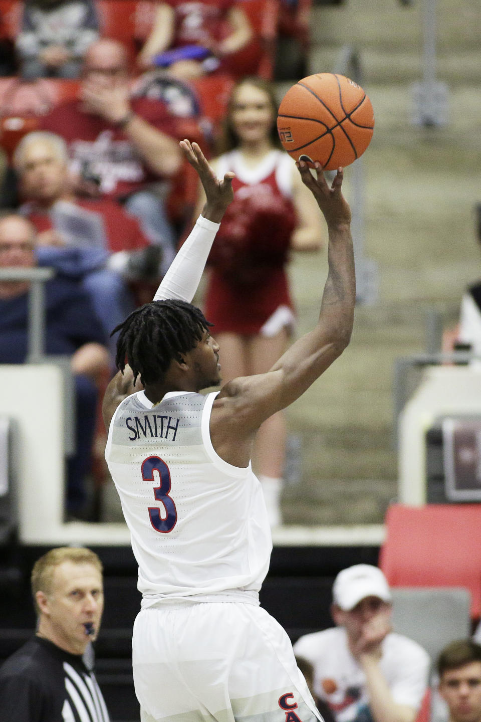 Arizona guard Dylan Smith (3) shots during the second half of the team's NCAA college basketball game against Washington State in Pullman, Wash., Saturday, Feb. 1, 2020. Arizona won 66-49. (AP Photo/Young Kwak)