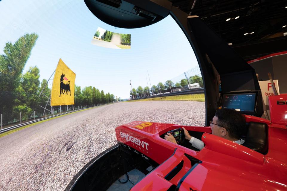 智崴推出6軸F1賽車模擬體感座艙，明年落地德國霍肯海姆F1賽場。圖 / 智崴提供。